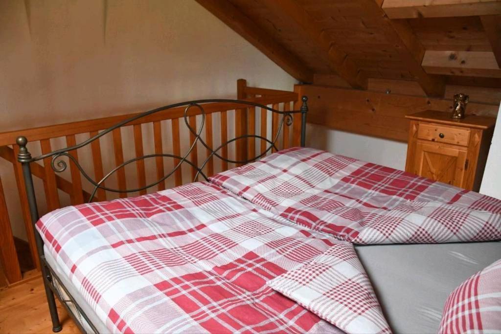 Ferienwohnung Glueck Saaldorf-Surheim Екстериор снимка