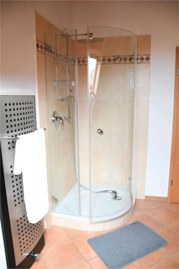 Ferienwohnung Glueck Saaldorf-Surheim Екстериор снимка